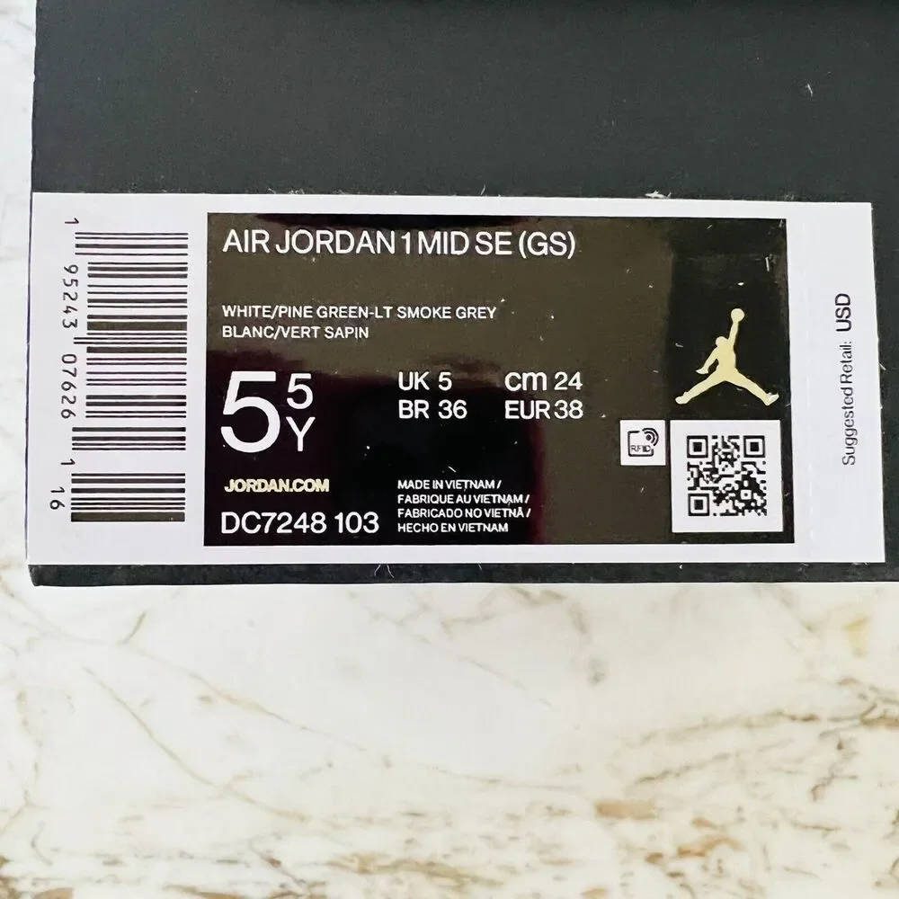 NIKE Air Jordan 1 Mid SE White/Light Smoke Grey/Pine Green - M 5.5 Y (7 W)